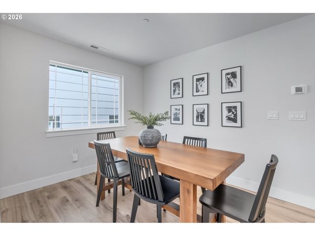 16609 Sw BOTANY BAY Ln, Portland, OR 97224