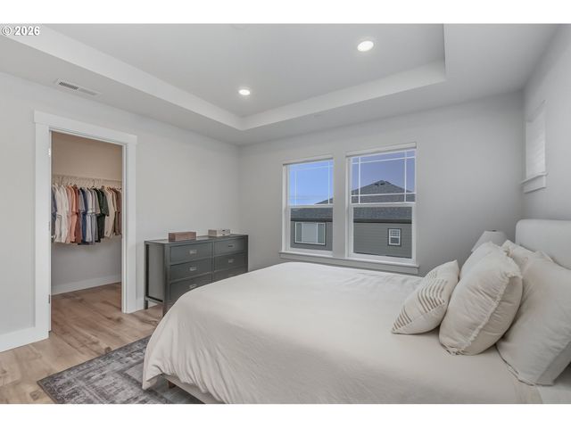 16609 Sw BOTANY BAY Ln, Portland, OR 97224