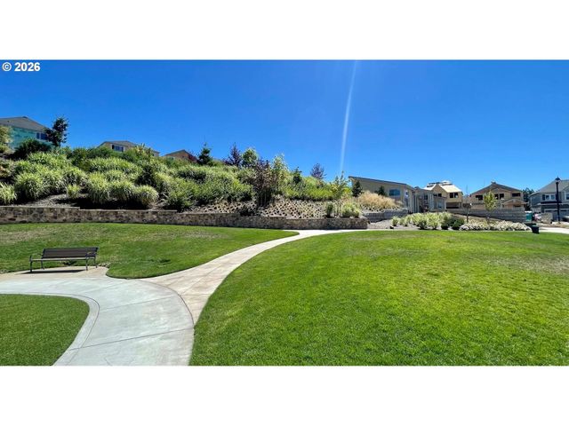 16609 Sw BOTANY BAY Ln, Portland, OR 97224