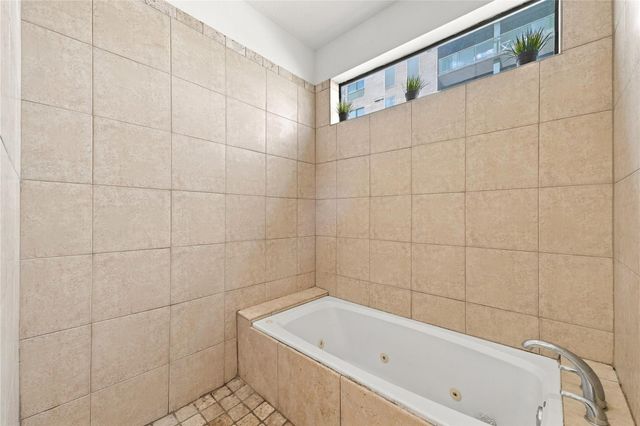 2422 Navigation Boulevard F, Houston, TX 77003