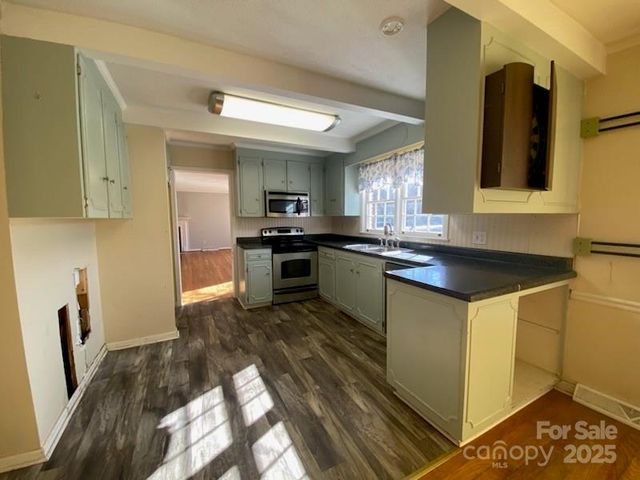 622 S Carolina Avenue, Statesville, NC 28677