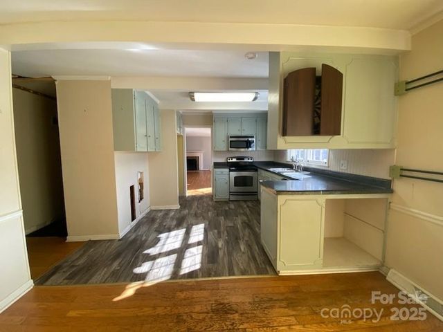 622 S Carolina Avenue, Statesville, NC 28677