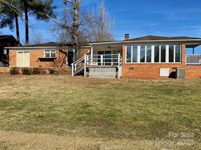 622 S Carolina Avenue, Statesville, NC 28677