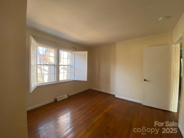 622 S Carolina Avenue, Statesville, NC 28677