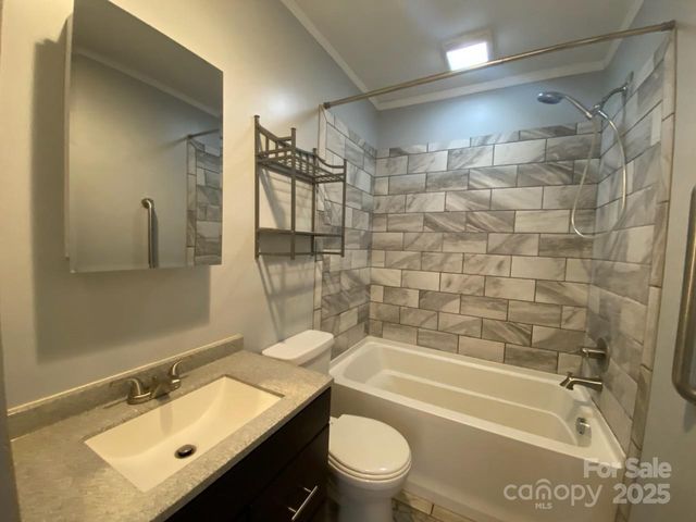 622 S Carolina Avenue, Statesville, NC 28677