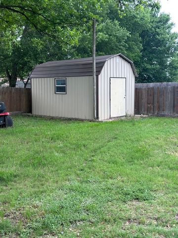 1018 Clark, Mexia, TX 76667