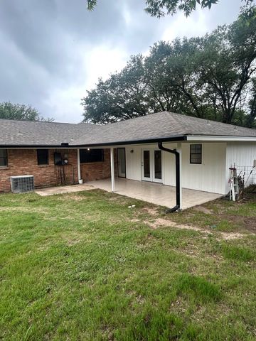 1018 Clark, Mexia, TX 76667