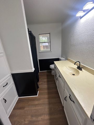1018 Clark, Mexia, TX 76667