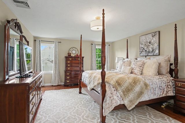 15 Lanthorn Rd, Northborough, MA 01532