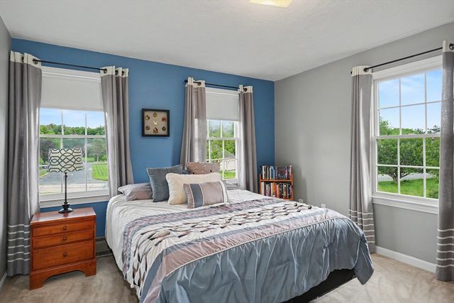 15 Lanthorn Rd, Northborough, MA 01532