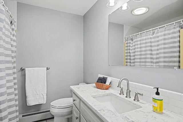 15 Lanthorn Rd, Northborough, MA 01532