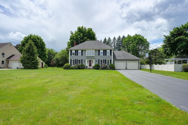 15 Lanthorn Rd, Northborough, MA 01532
