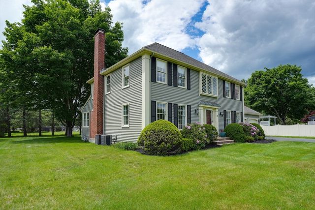 15 Lanthorn Rd, Northborough, MA 01532