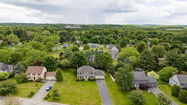 15 Lanthorn Rd, Northborough, MA 01532