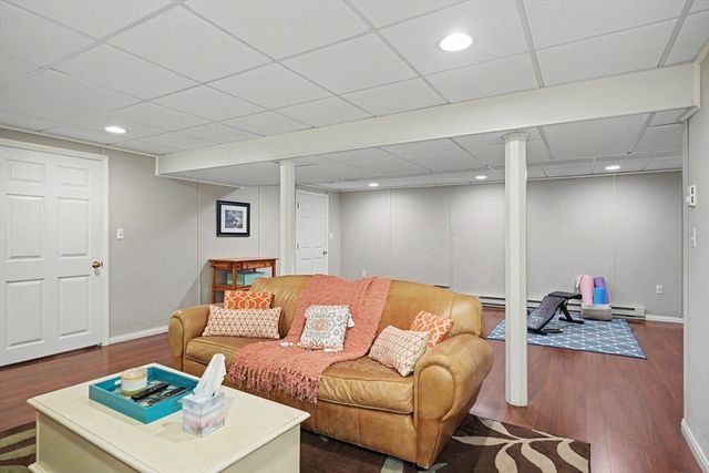 15 Lanthorn Rd, Northborough, MA 01532