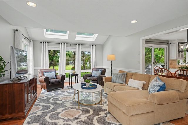 15 Lanthorn Rd, Northborough, MA 01532