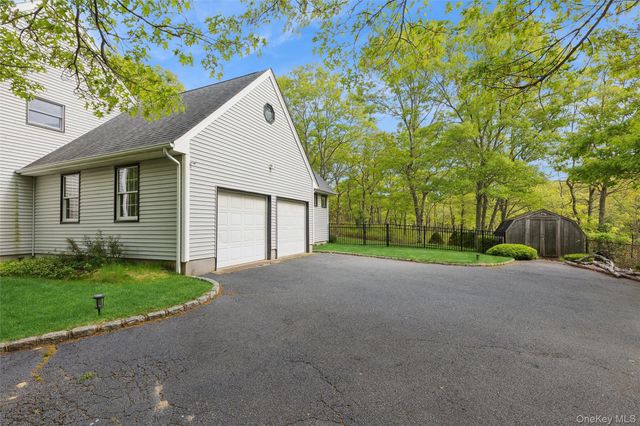 2 Red Creek Circle, Hampton Bays, NY 11946