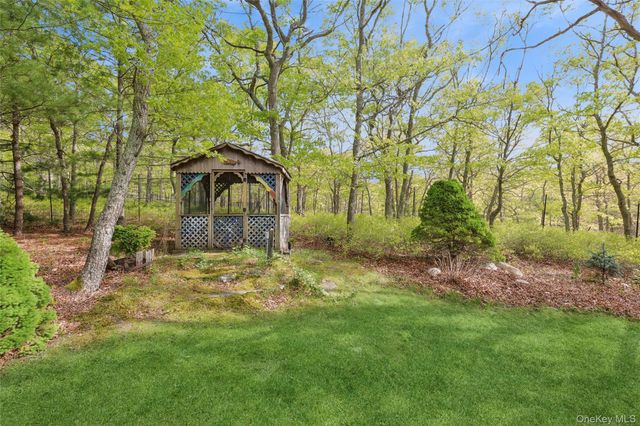 2 Red Creek Circle, Hampton Bays, NY 11946