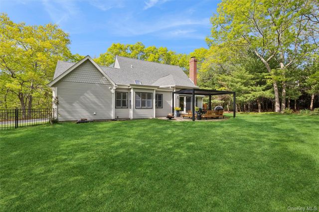 2 Red Creek Circle, Hampton Bays, NY 11946