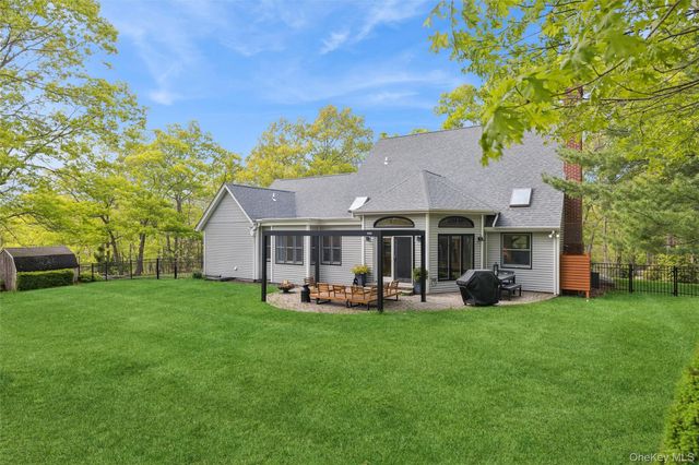 2 Red Creek Circle, Hampton Bays, NY 11946