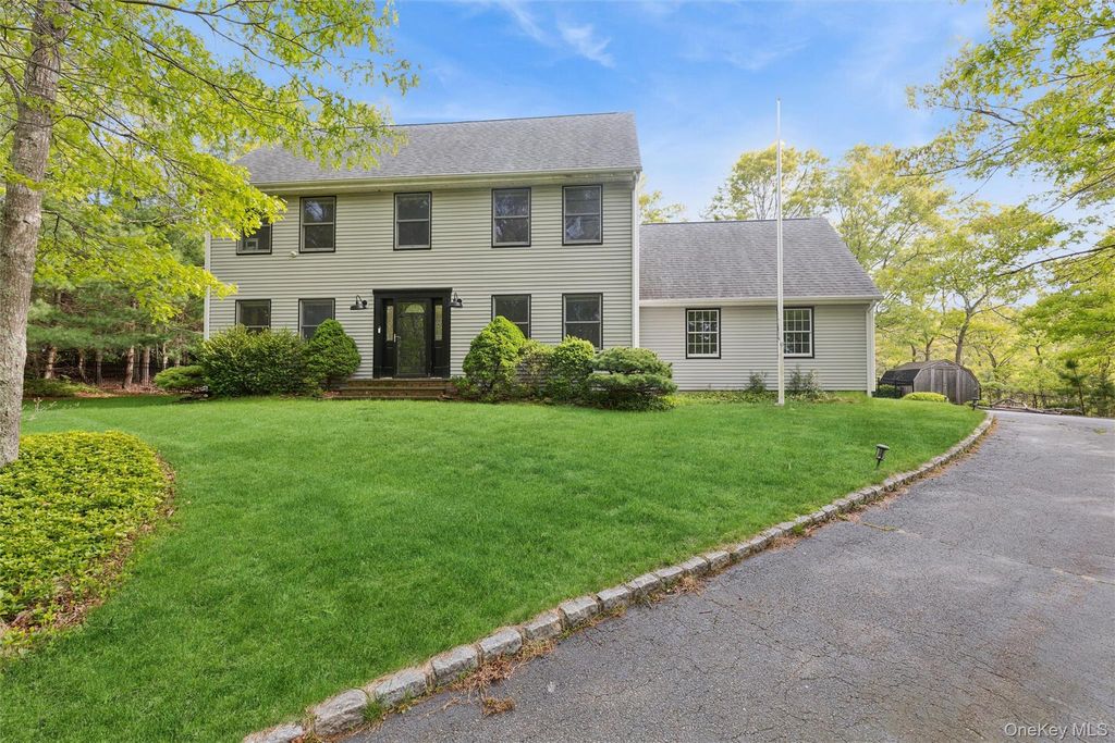 2 Red Creek Circle, Hampton Bays, NY 11946