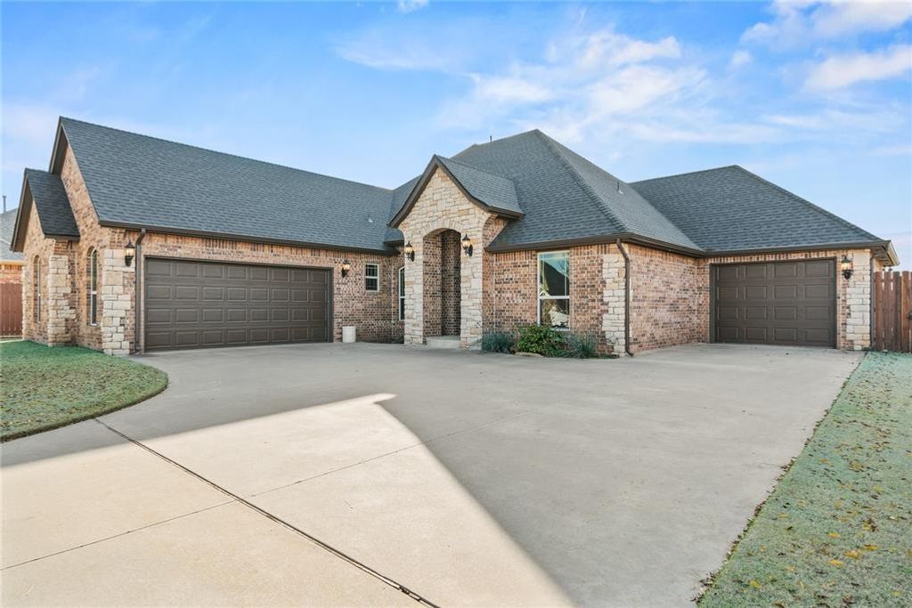 1441 Antler Ridge Road, Tuttle, OK 73089