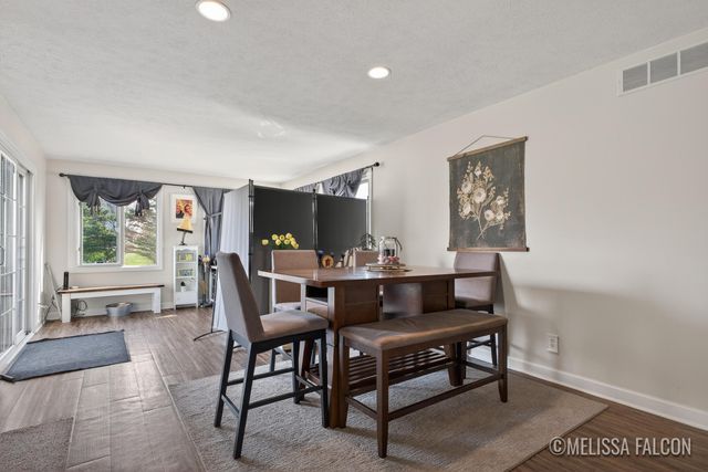 7422 Whistlevale Drive SW, Byron Center, MI 49315