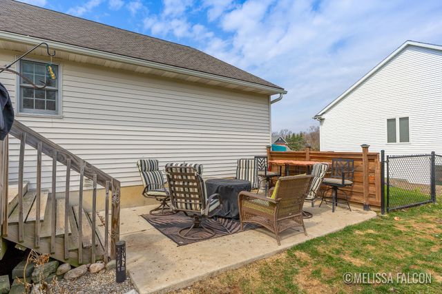 7422 Whistlevale Drive SW, Byron Center, MI 49315
