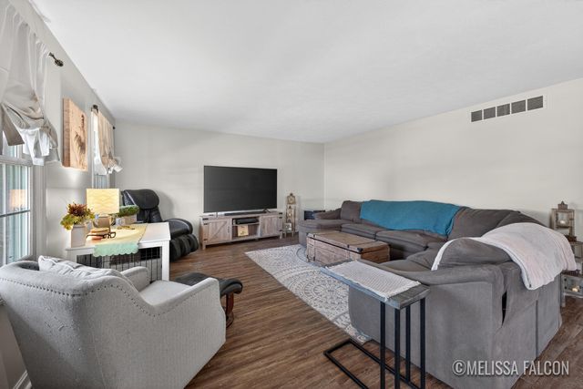 7422 Whistlevale Drive SW, Byron Center, MI 49315