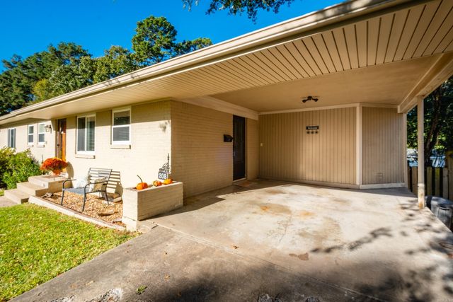 208 S. Ridge Road, Little Rock, AR 72207