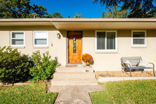 208 S. Ridge Road, Little Rock, AR 72207