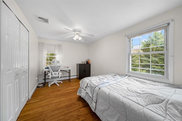 3 Split Rail Lane, East Setauket, NY 11733