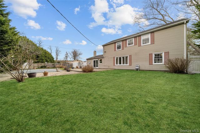 3 Split Rail Lane, East Setauket, NY 11733