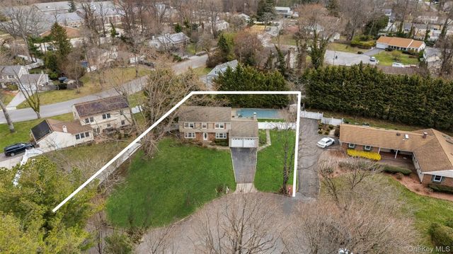 3 Split Rail Lane, East Setauket, NY 11733