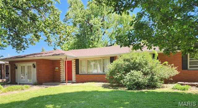 2832 Grand Avenue, Granite City, IL 62040