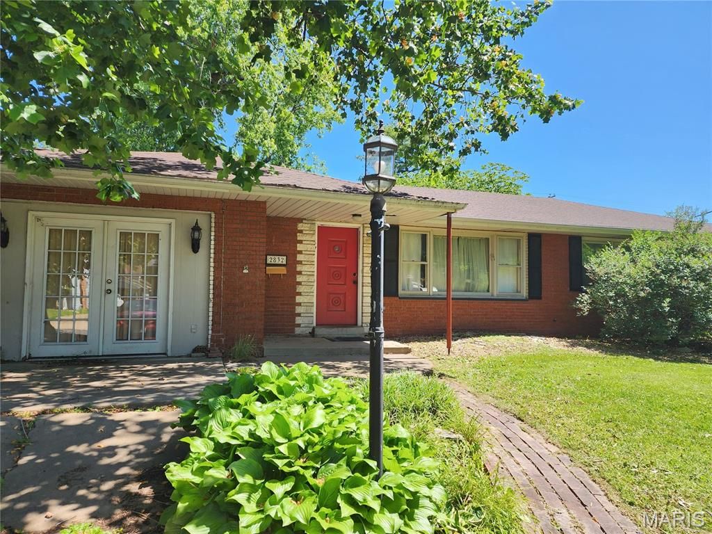 2832 Grand Avenue, Granite City, IL 62040