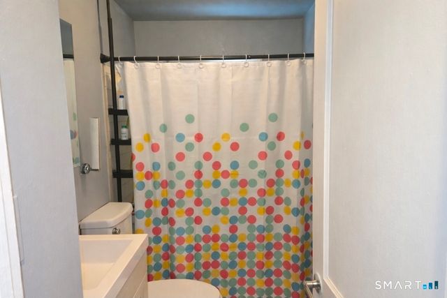 1002 Winchester Avenue, Hamden, CT 06517