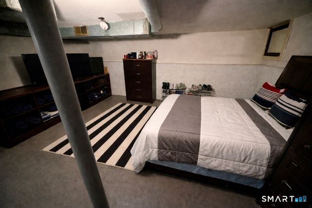 1002 Winchester Avenue, Hamden, CT 06517