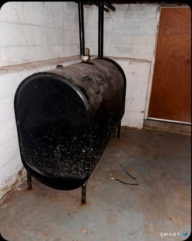 1002 Winchester Avenue, Hamden, CT 06517