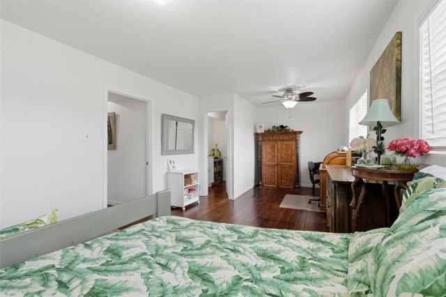 401 Clearview Avenue, Friendswood, TX 77546