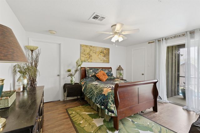 401 Clearview Avenue, Friendswood, TX 77546