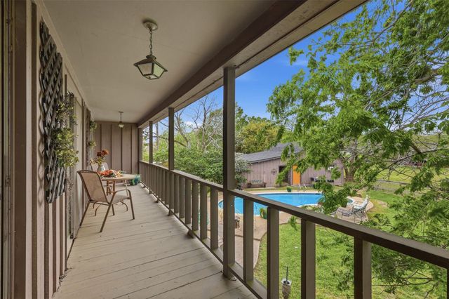 401 Clearview Avenue, Friendswood, TX 77546