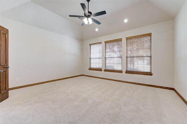 336 NE Angela Circle, Piedmont, OK 73078