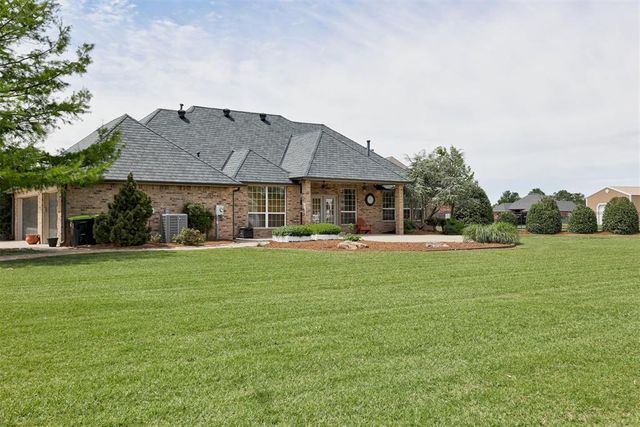 336 NE Angela Circle, Piedmont, OK 73078