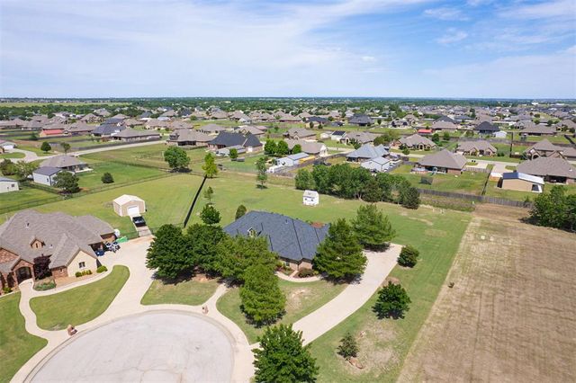 336 NE Angela Circle, Piedmont, OK 73078