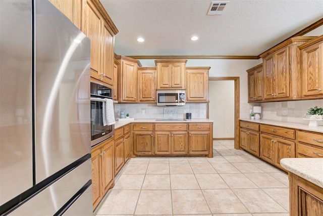 336 NE Angela Circle, Piedmont, OK 73078
