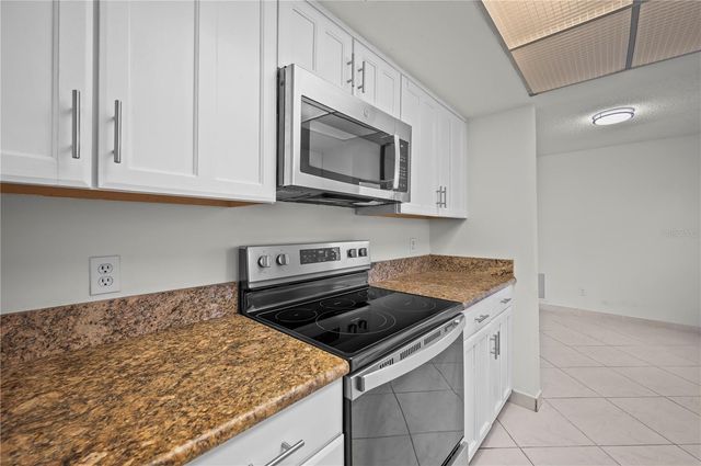 405 N HAWTHORN CIRCLE, Winter Springs, FL 32708
