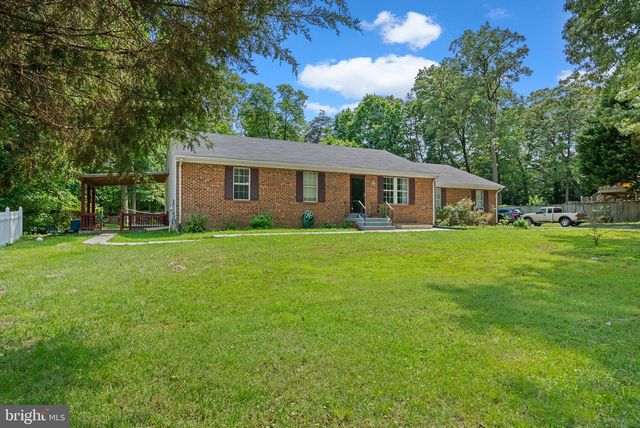 6715 MCKELDIN DR, Suitland, MD 20746