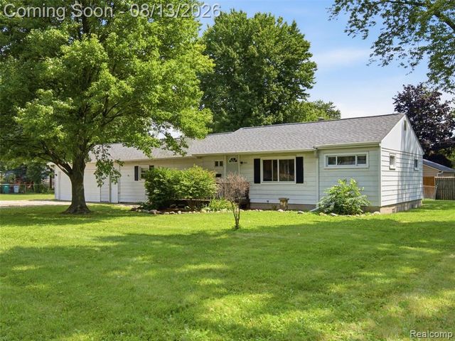 1105 Whiting Street, Saint Clair, MI 48079