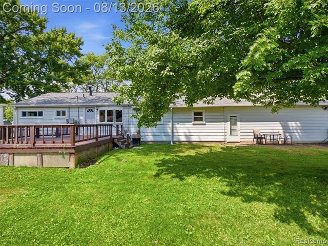 1105 Whiting Street, Saint Clair, MI 48079